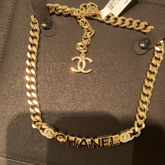 ✨NEW Chanel 22S Gold Chain Link Black White Pink Plate CC Choker✨